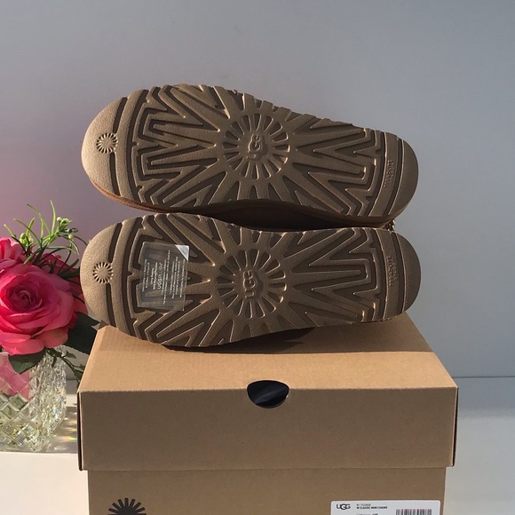 UGG Classic Mini Chains - Picture 6 of 8